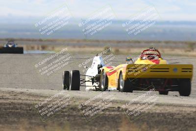 media/Oct-26-2025-CalClub SCCA (Sun) [[8ce1e69566]]/Group 6/Grapevine/